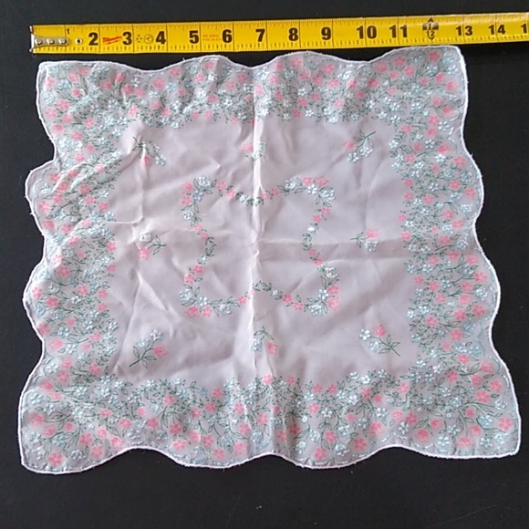 Vintage Floral Hankies 1950's  Yellow,Pink & Blue (set of 3) - Picture 6 of 11